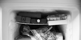 how to avoid frost in the freezer